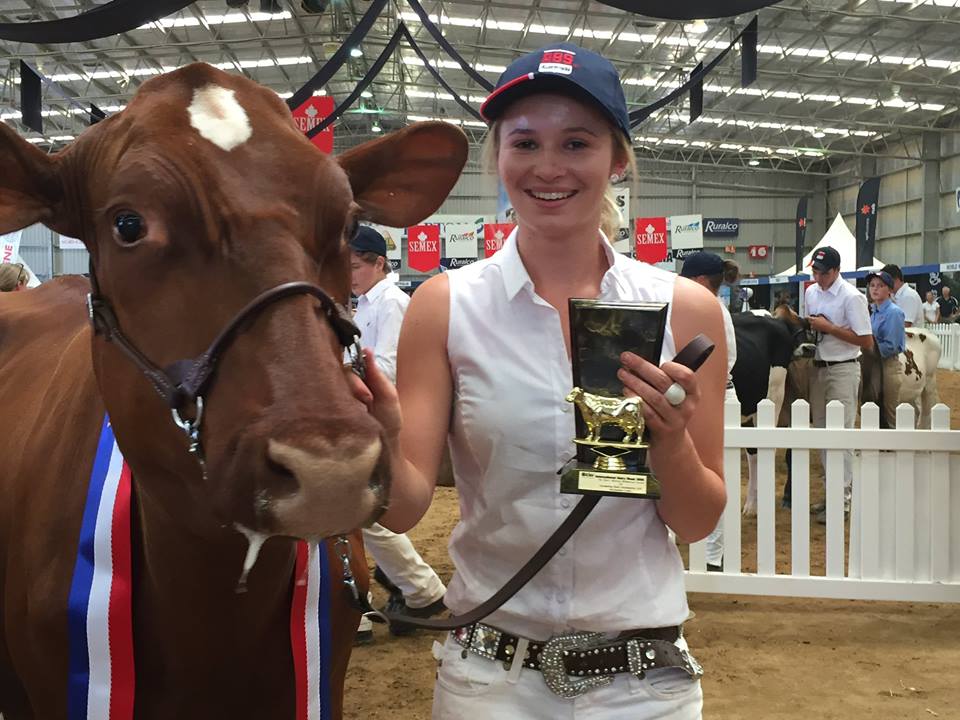 2016 IDW Zoe Hayes Intermediate Champion Handler