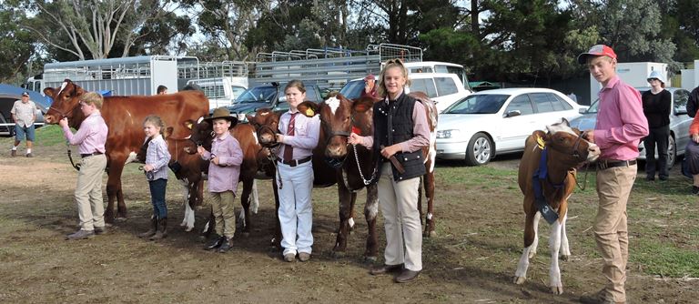 DSCN3415.1 Class 1 for website Thomas Lily Rayne Levi Beth Fin